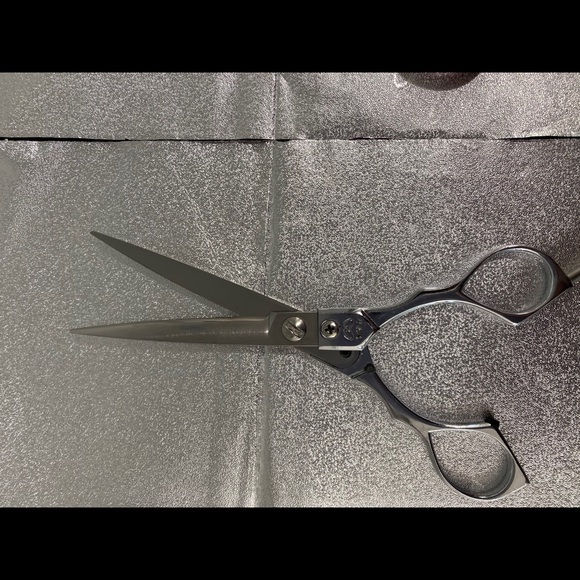 Hairstyling scissors. - Picture 3 of 5